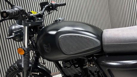 Mutt FSR 2021 ONLY 7K MODERN RETRO 125CC LEARNER BIKE LONG MOT 33