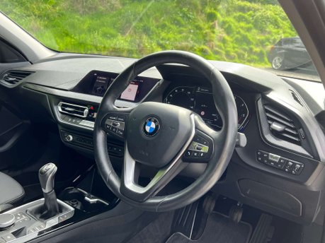 BMW 1 Series 2.0 118D Sport 5dr 17