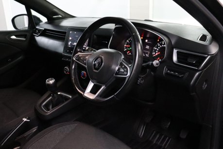 Renault Clio ICONIC TCE BOSE 5