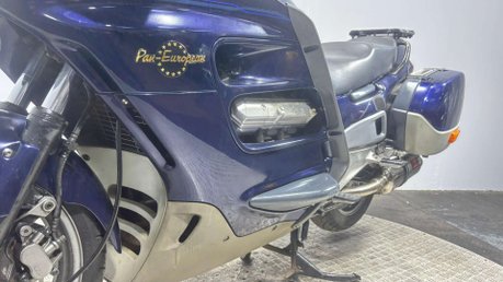 Honda ST 1999 RUNNING PROJECT BIKE SPARES OR REPAIR 58K TOURER 31