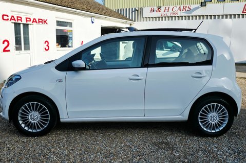 Volkswagen Up HIGH UP.. AUTOMATIC.. GLASS E/SUNROOF.10 MAIN DEALER SERVICES..ONE OWNER..  8