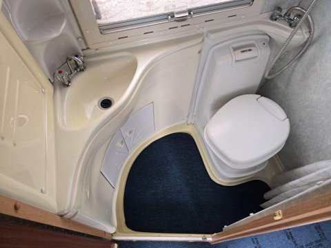 Auto-Sleepers Ravenna 32