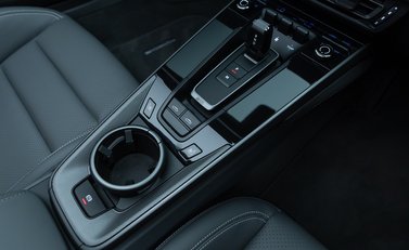 Porsche 911 Targa 4 (992) 26