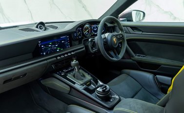 Porsche 911 GT3 (992) 9