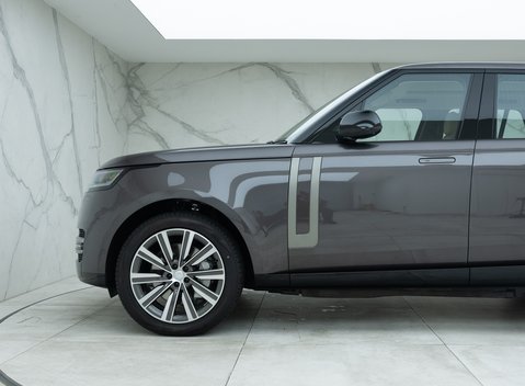 Land Rover Range Rover P460e SE 27