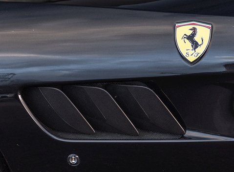Ferrari GTC4 Lusso 27