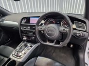 Audi RS4 4.2 FSI V8 Estate 5dr Petrol S Tronic quattro Euro 5 (450 ps) 23