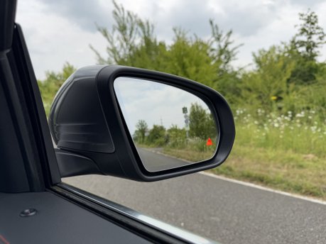 Mercedes-Benz EQA EQA 250 66KWH AMG Line Premium Auto Electric PAN ROOF/PARKTRONIC/SAT NAV 19