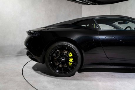 Aston Martin DB11 AMR V12. FULL ASH. H & C SEATS. CARBON FIBRE INTERIOR PACK. FRONT END PPF. 9