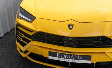 Lamborghini Urus 26