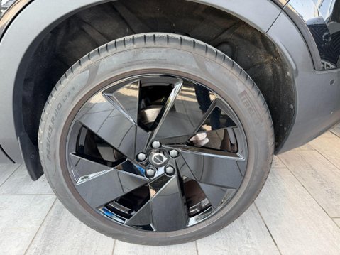 Volvo XC40 2.0 B3 MHEV Ultra Black Edition DCT Auto Euro 6 (s/s) 5dr 14