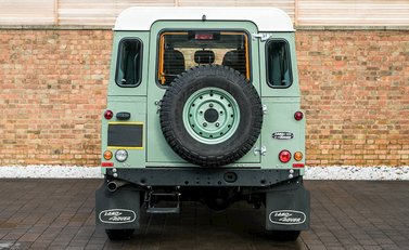 Land Rover Defender 110 Heritage 5