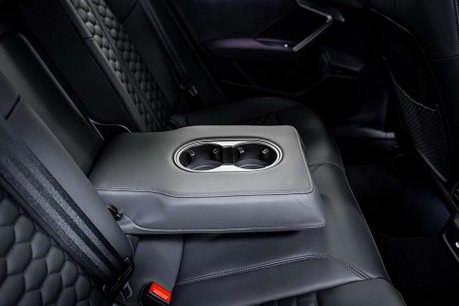 Audi RS3 2.5 TFSI Carbon Vorsprung Saloon 4dr Petrol S Tronic quattro Euro 6 (s/s) ( 13