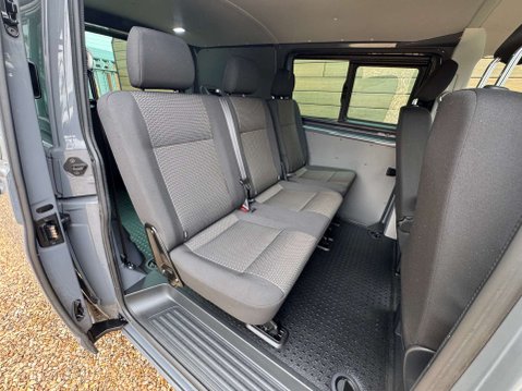 Volkswagen Transporter 2.0 Transporter T32 Highline TDI 4Motion 4WD 24