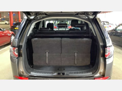 Land Rover Discovery Sport 2.0 Discovery Sport SE Tech TD4 4WD 5dr 9