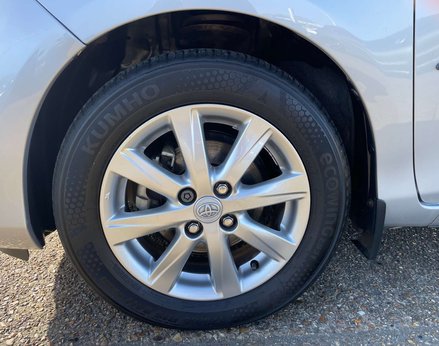 Toyota Yaris 1.3 Yaris TR VVT-i 5dr 13