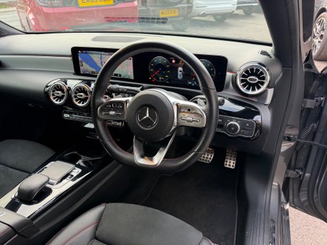 Mercedes-Benz A Class A 220 AMG LINE PREMIUM 26