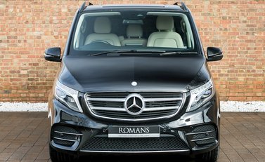 Mercedes-Benz V Class D AMG Line (Extra Long) 2