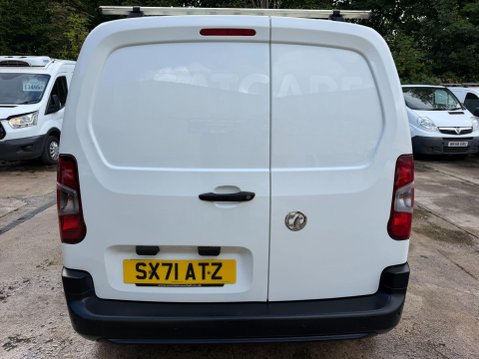 Vauxhall Combo 1.5 Turbo D 2000 Dynamic Panel Van 4dr Diesel Manual L1 H1 Euro 6 (100 ps) 11
