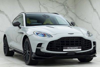 Aston Martin DBX 707