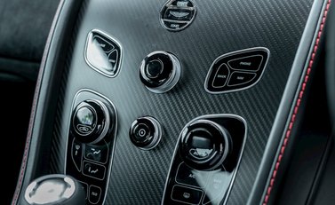 Aston Martin Vantage GT8 17