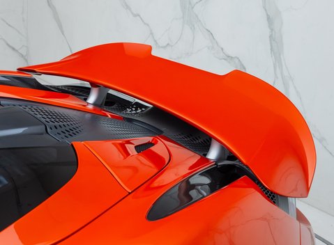 McLaren 765LT Spider 48