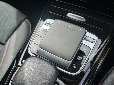 Mercedes-Benz A Class 2.0 AMG A 35 4Matic Auto 4WD 5dr 31