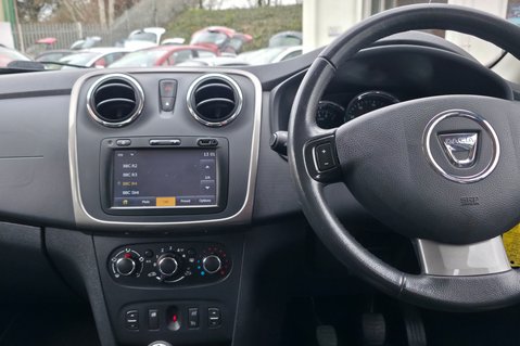 Dacia Sandero Stepway LAUREATE TCE.. 1 OWNER FROM NEW.. SERVICE HISTORY.. A/C.. STUNNING EXAMPLE 21