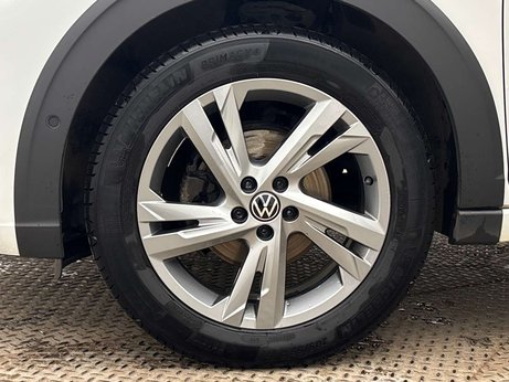 Volkswagen Taigo 1.0 Taigo R-Line TSi 5dr 4