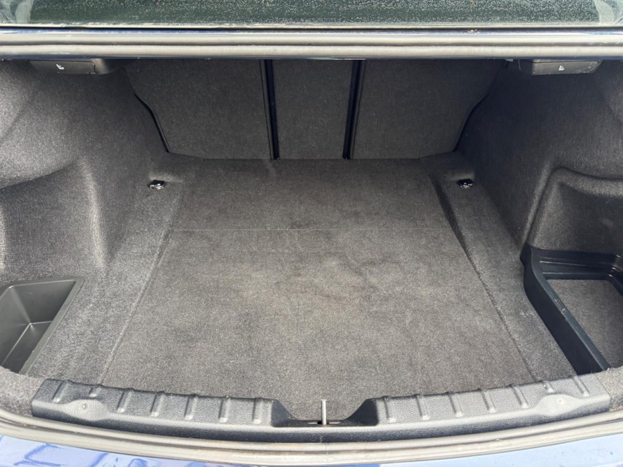 2018 BMW 3 Series — image 34