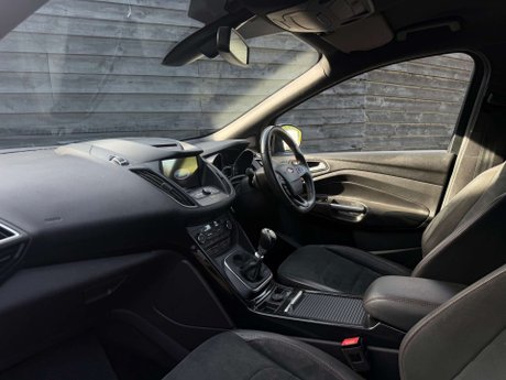 Ford Kuga 1.5 Kuga ST-Line 5dr 43