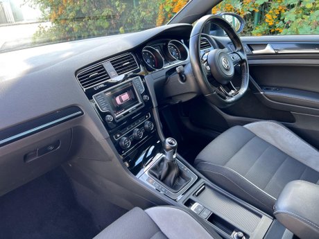 Volkswagen Golf 2.0 TSI BlueMotion Tech R 4Motion Euro 6 (s/s) 5dr 69