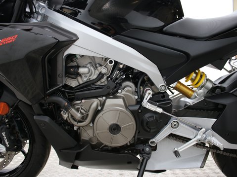 Aprilia Tuono 660 TUONO 660 FACTORY 24