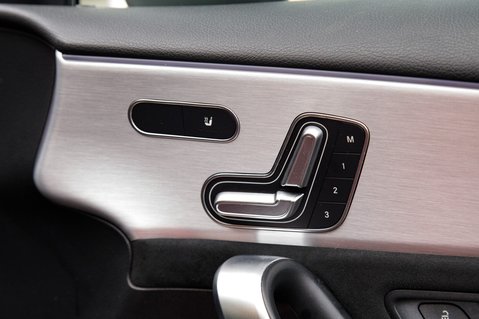 Mercedes-Benz A Class A 250 E AMG LINE PREMIUM PLUS 18