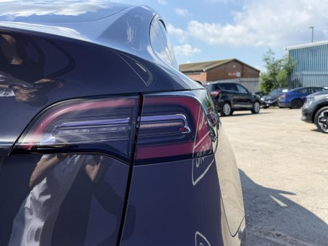 Tesla Model Y SUV 5dr Electric Auto RWD (346 ps) 19
