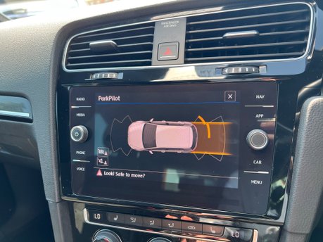 Volkswagen Golf 2.0 TSI R Hatchback 5dr Petrol DSG 4Motion Euro 6 (s/s) (310 ps) 26