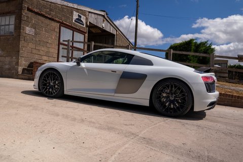 Audi R8 5.2 FSI V10 Plus S Tronic quattro Euro 6 (s/s) 2dr 10