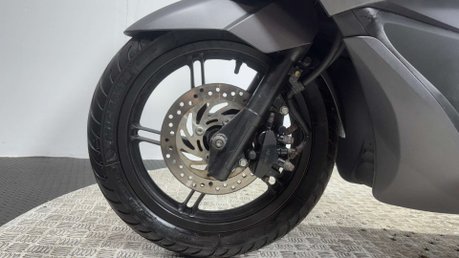 Honda PCX 2015 WW ONLY 7K ARROW EXHAUST NEW MOT VERY CLEAN 125CC SCOOTER 7