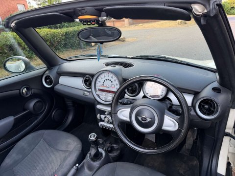 Mini Convertible 1.6 One 2dr 11