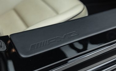 Mercedes-Benz SLS AMG 32