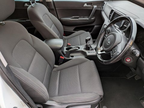 Kia Sportage 1.6 GDi 2 Euro 6 (s/s) 5dr 9