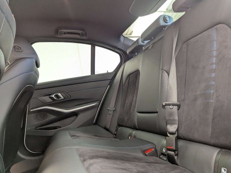 BMW 3 Series 2.0 320i M Sport Auto 4dr 43