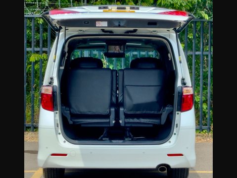 Toyota Vellfire G Edition V6 Sunroof 74