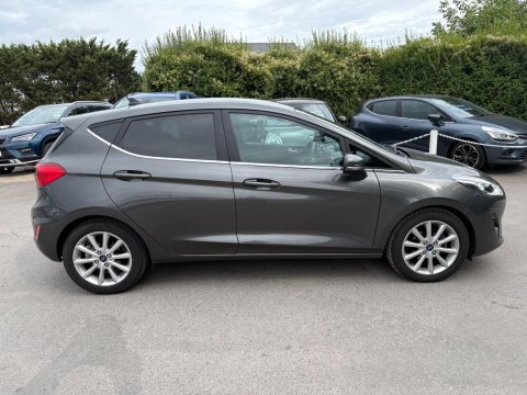 Ford Fiesta TITANIUM 4