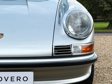 Porsche 911 Carrera Sport Back-Date 19