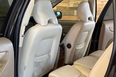 Volvo XC90 3.2 Executive SUV 5dr Petrol Geartronic AWD (289 g/km, 235 bhp) 52