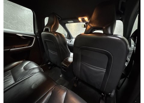 Volvo XC60 2.4 D4 R-Design Lux Nav SUV 5dr Diesel Auto AWD Euro 6 (s/s) (190 ps) 39