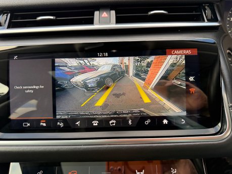 Land Rover Range Rover Velar 2.0 D240 HSE SUV 5dr Diesel Auto 4WD Euro 6 (s/s) (240 ps) 32