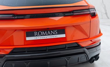 Lamborghini Urus PERFORMANTE 32