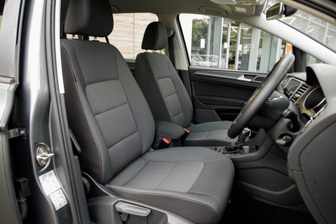 Volkswagen Golf SV MATCH TSI EVO DSG 32